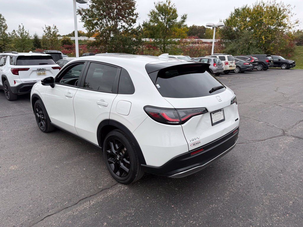 Used 2024 Honda HR-V Sport image 2