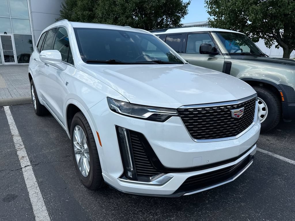 Used 2024 Cadillac XT6 Luxury w/ LPO, Floor Liner Package AWD/4WD image 5