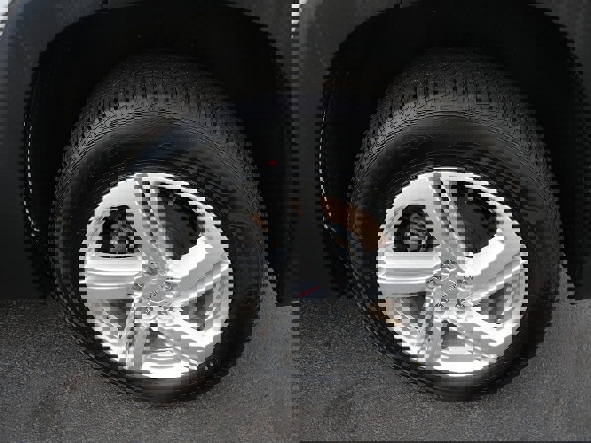 Used 2018 GMC Terrain SLE w/ Driver Convenience Package image 38