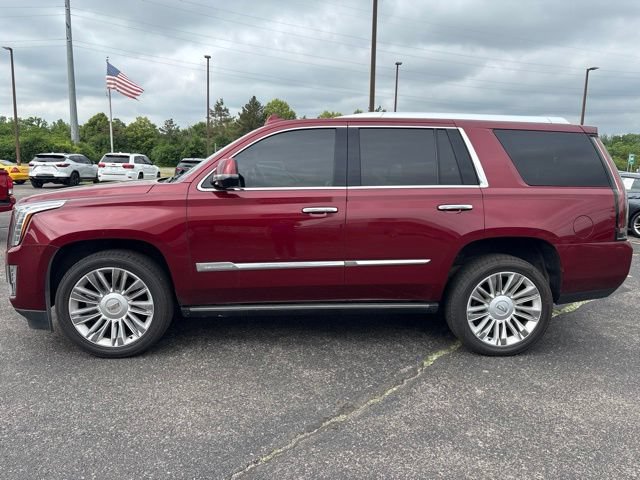 Used 2016 Cadillac Escalade Platinum AWD/4WD image 2