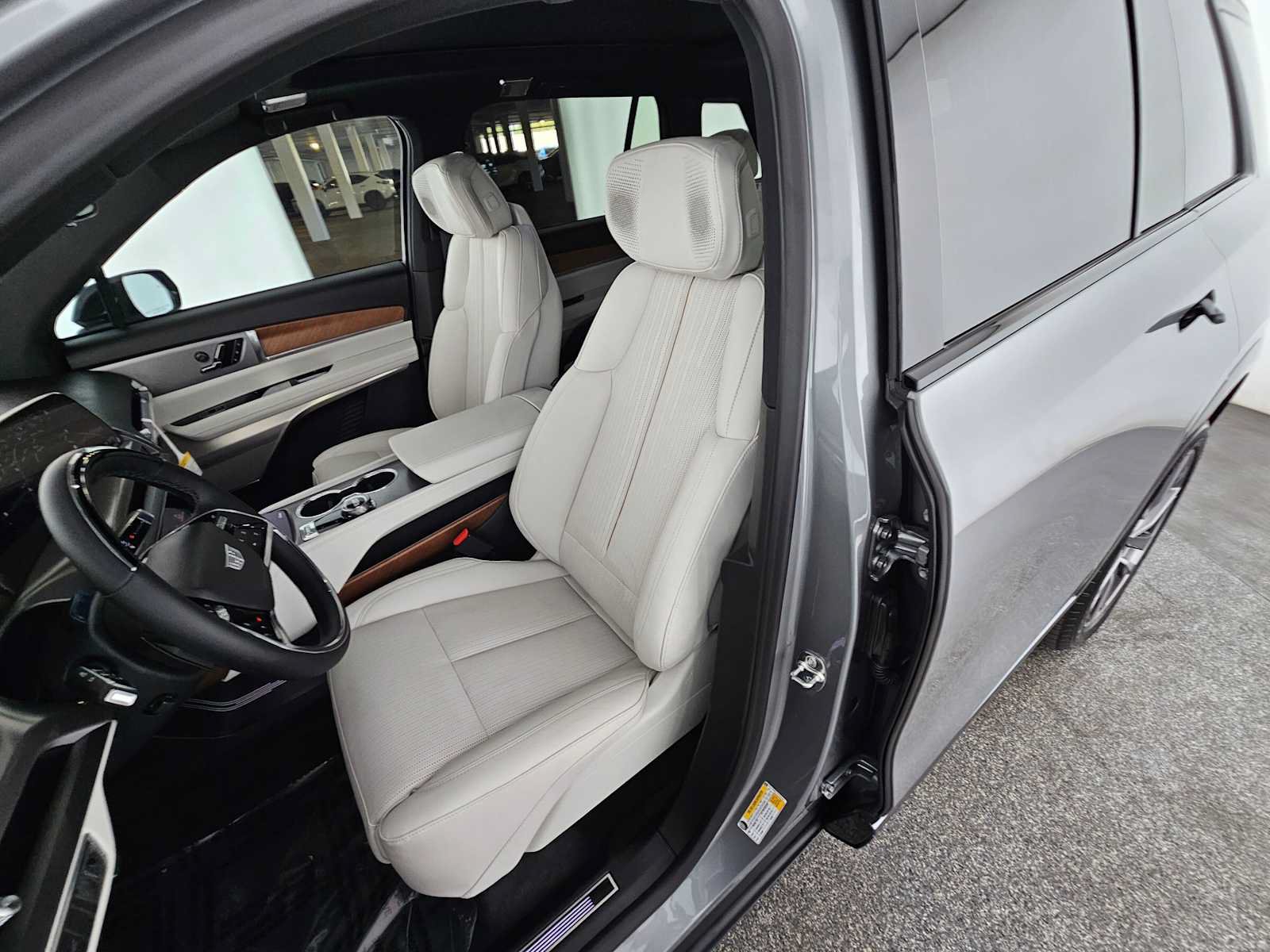 New 2027 Cadillac Vistiq Sport AWD/4WD image 23