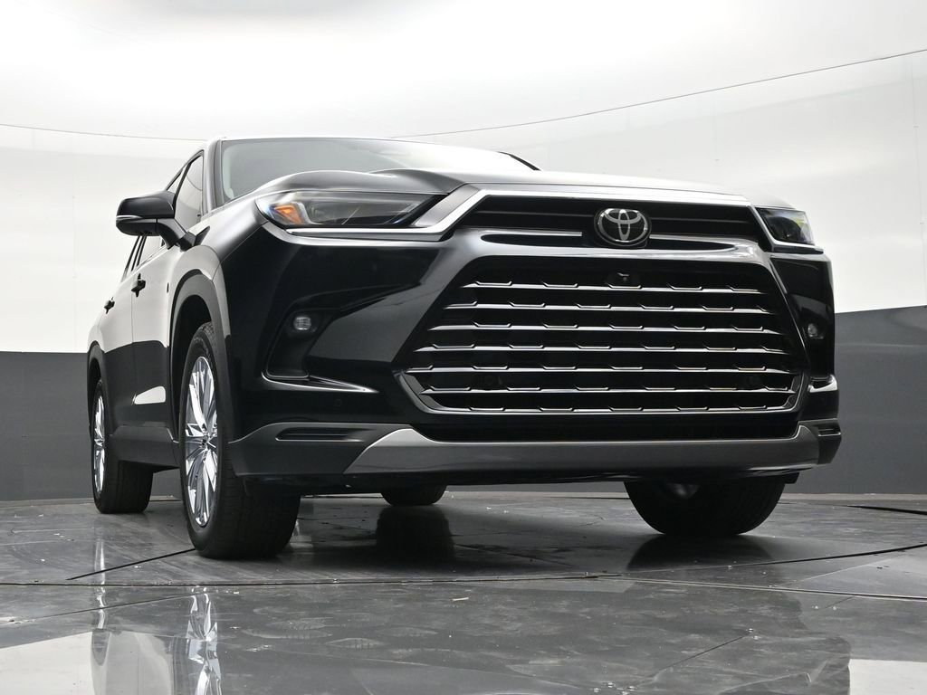 Used 2026 Toyota Grand Highlander AWD image 31