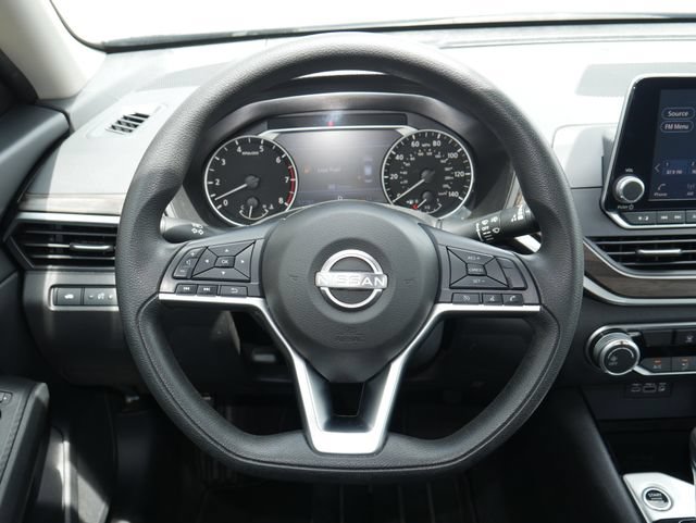 Used 2024 Nissan Altima 2.5 SV FWD image 14