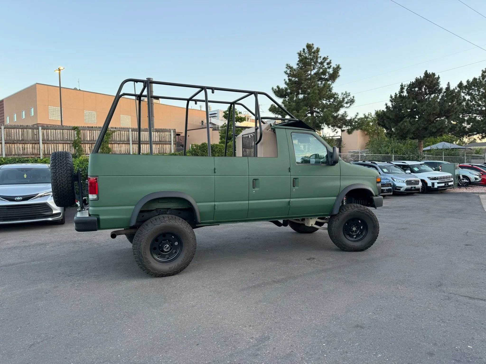 Used 2006 Ford E-250 and Econoline 250 RWD image 6
