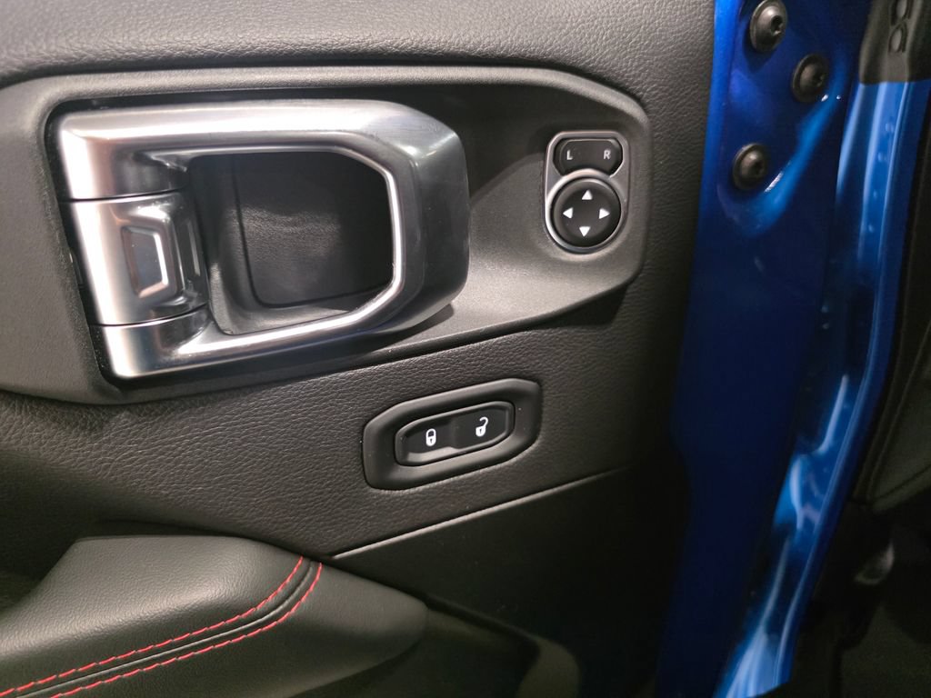 Used 2026 Jeep Wrangler Unlimited Rubicon AWD/4WD image 19