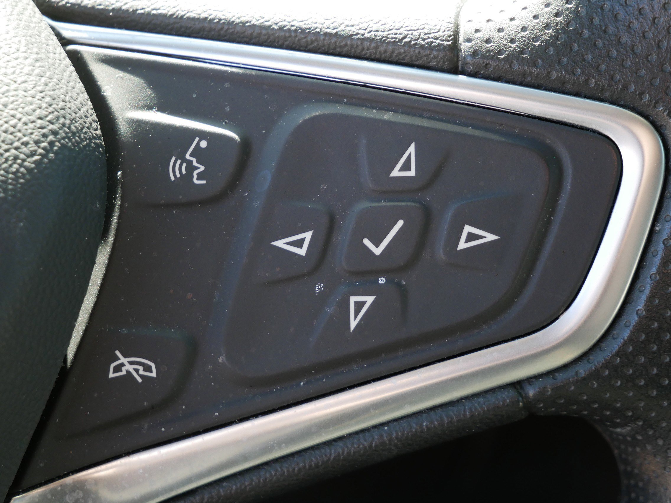 Used 2023 Chevrolet Equinox LS w/ LS Convenience Package image 23