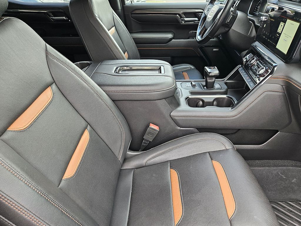Used 2022 GMC Sierra 1500 AT4 w/ AT4 Preferred Package AWD/4WD image 11