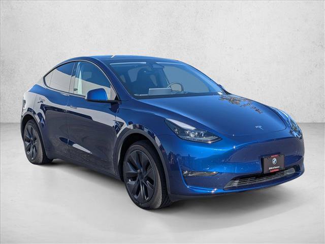Used 2024 Tesla Model Y Long Range AWD/4WD image 3