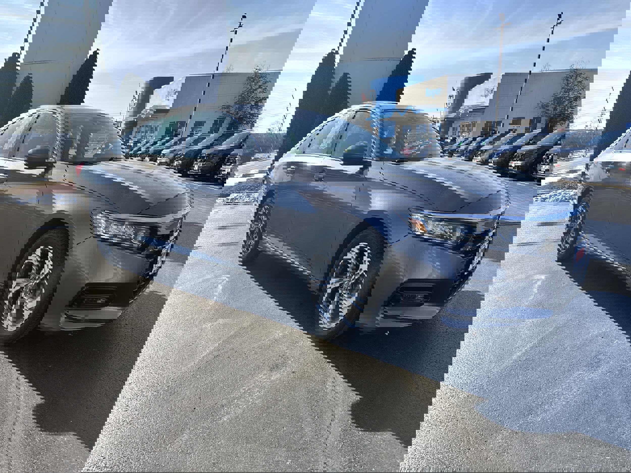 Used 2018 Honda Accord EX image 1