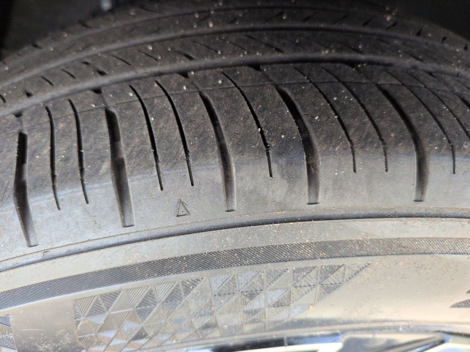 Used 2024 Kia Sportage EX image 11