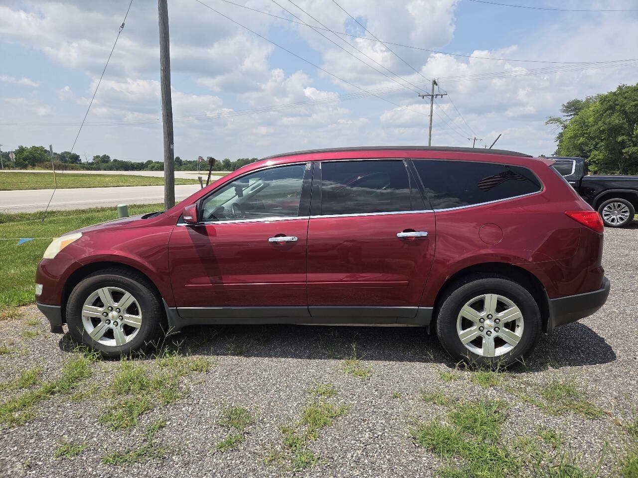 Used 2010 Chevrolet Traverse LT w/ Personal Connectivity Package FWD image 5