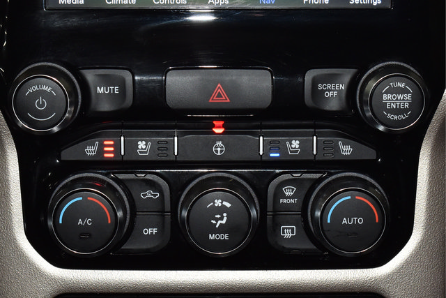 Used 2020 RAM 1500 Laramie AWD/4WD image 33