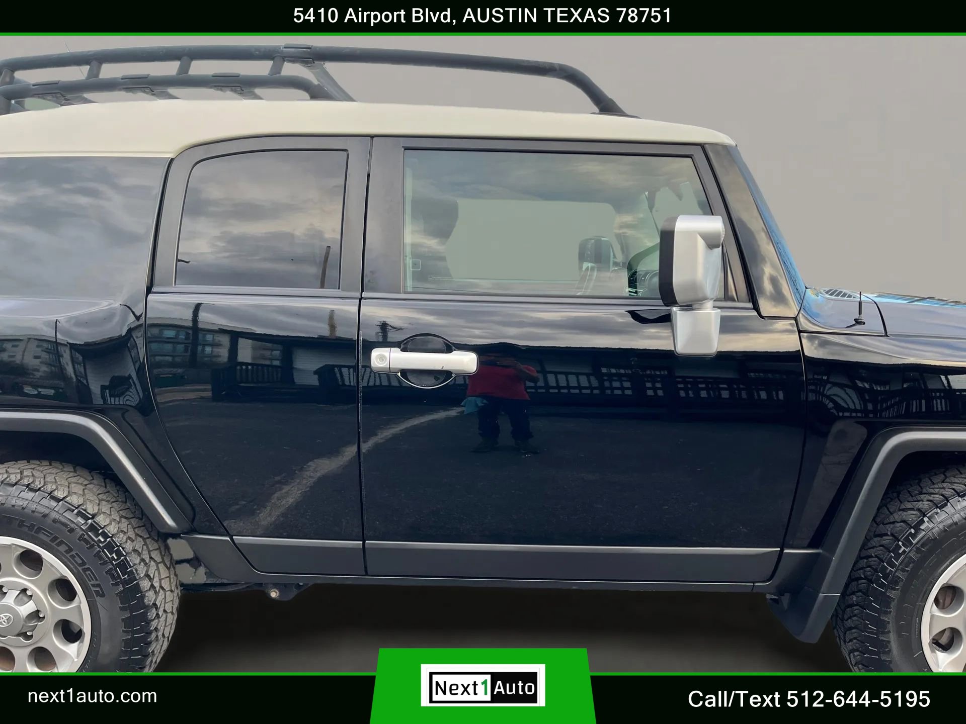 Used 2012 Toyota FJ Cruiser 2WD w/ Upgrade Pkg image 5