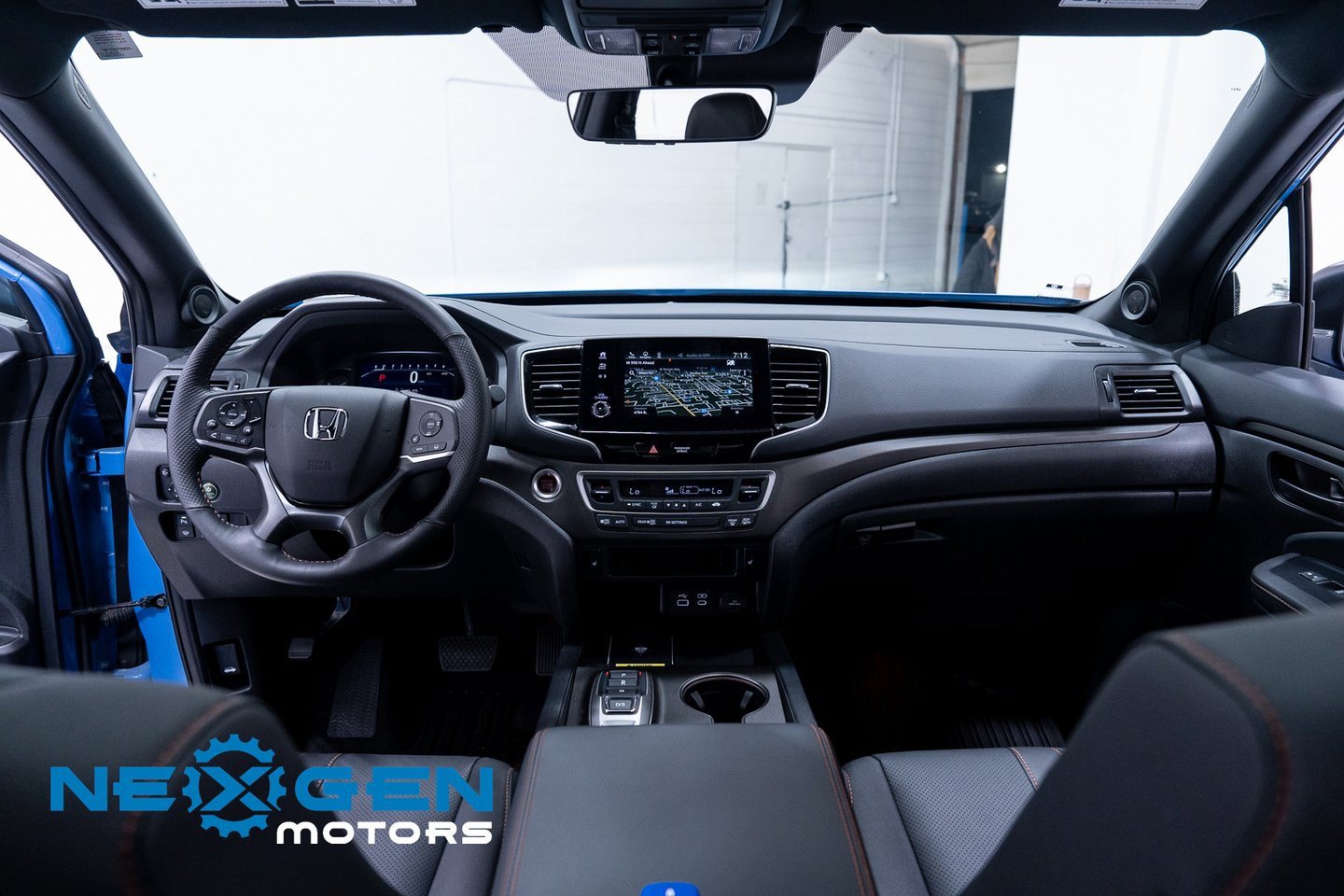 Used 2025 Honda Passport TrailSport image 7