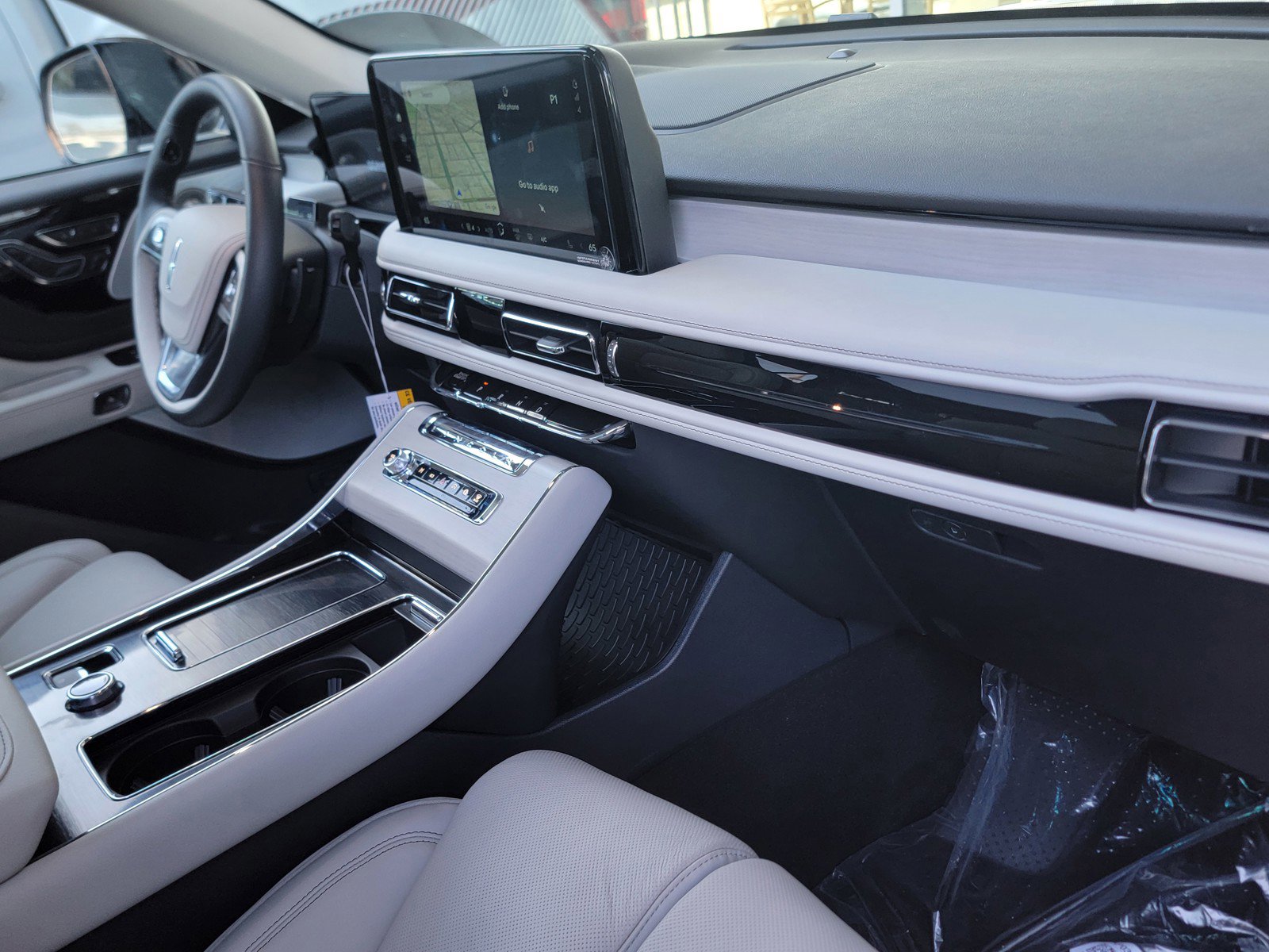 New 2026 Lincoln Aviator Reserve w/ Luxury Package image 17