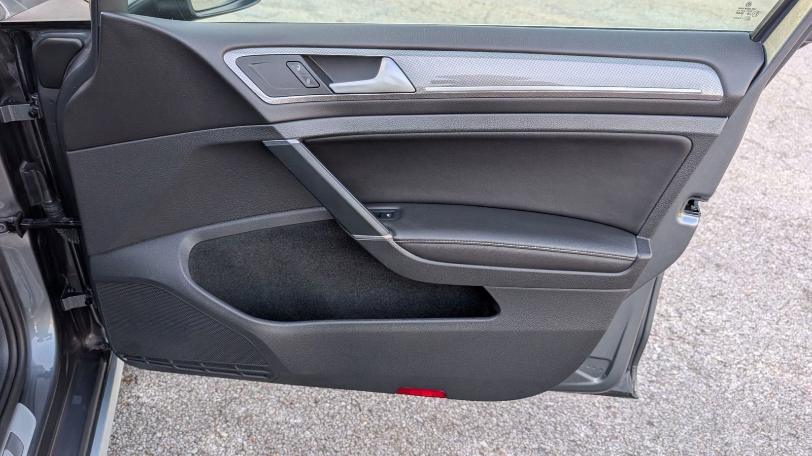 Used 2017 Volkswagen Golf Alltrack SE image 37