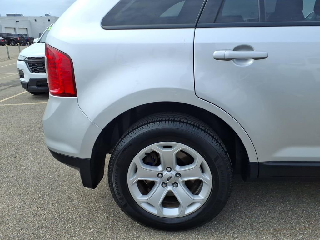 Used 2014 Ford Edge SEL FWD image 23