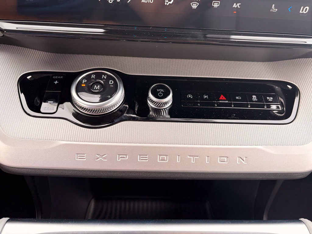 New 2026 Ford Expedition Active RWD image 22