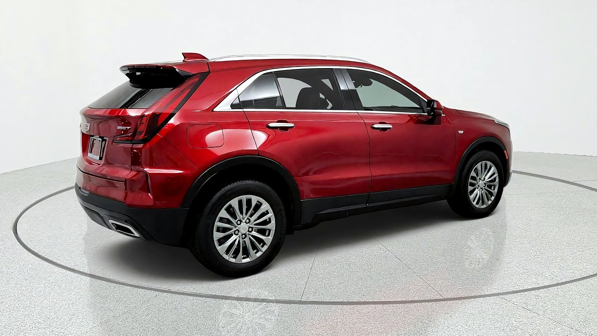 Certified 2024 Cadillac XT4 Premium Luxury w/ Cold Weather Package FWD image 5