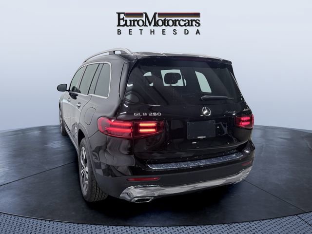 New 2026 Mercedes-Benz GLB 250 4MATIC image 2
