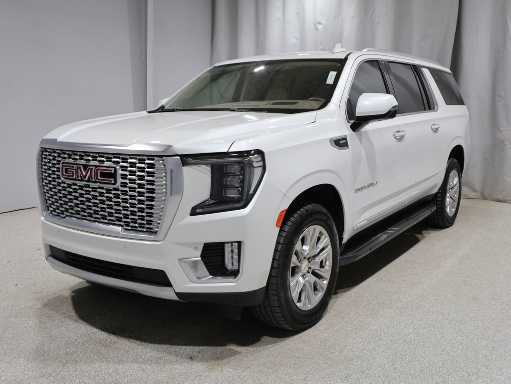 Used 2022 GMC Yukon XL Denali w/ Max Trailering Package AWD/4WD image 6