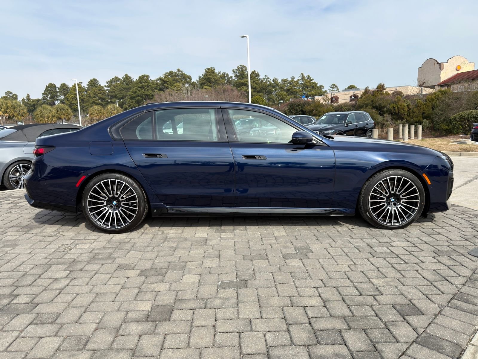 New 2026 BMW 760i xDrive w/ Executive Package image 8