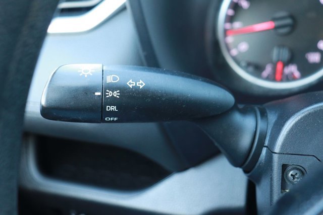 Used 2021 Toyota RAV4 LE image 14