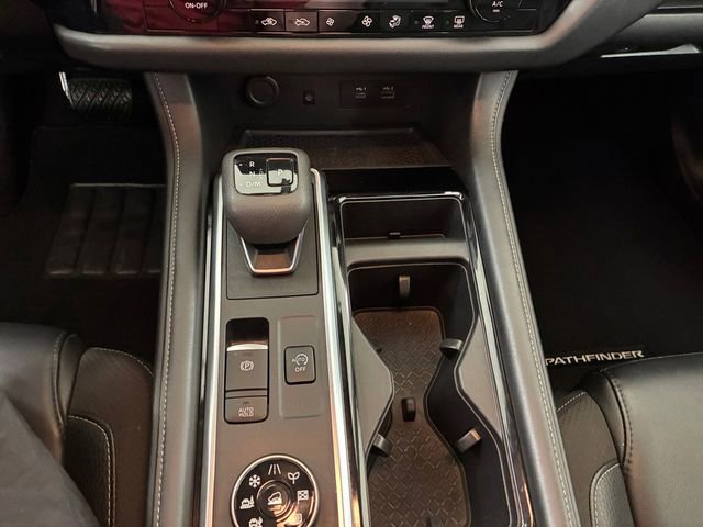 Used 2023 Nissan Pathfinder SL image 21