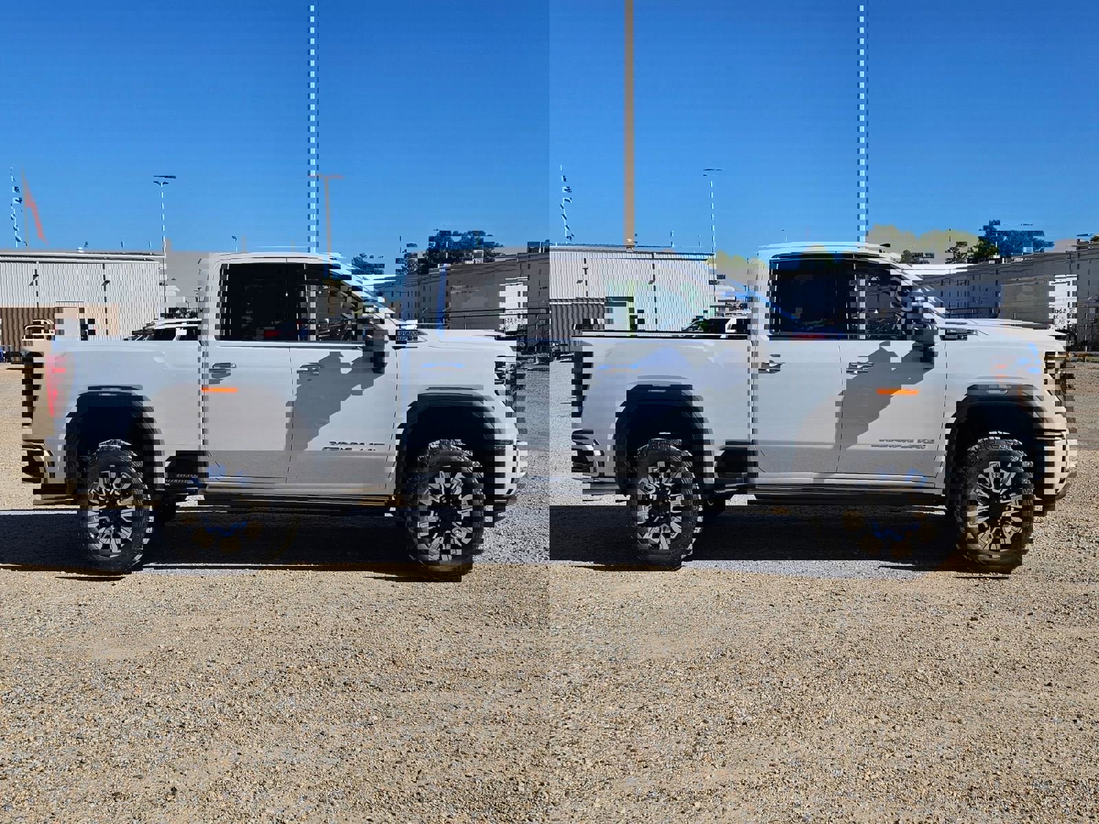 New 2026 GMC Sierra 2500 Denali w/ Denali Reserve Package image 7