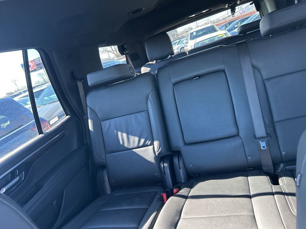 Used 2025 Chevrolet Tahoe Z71 image 13