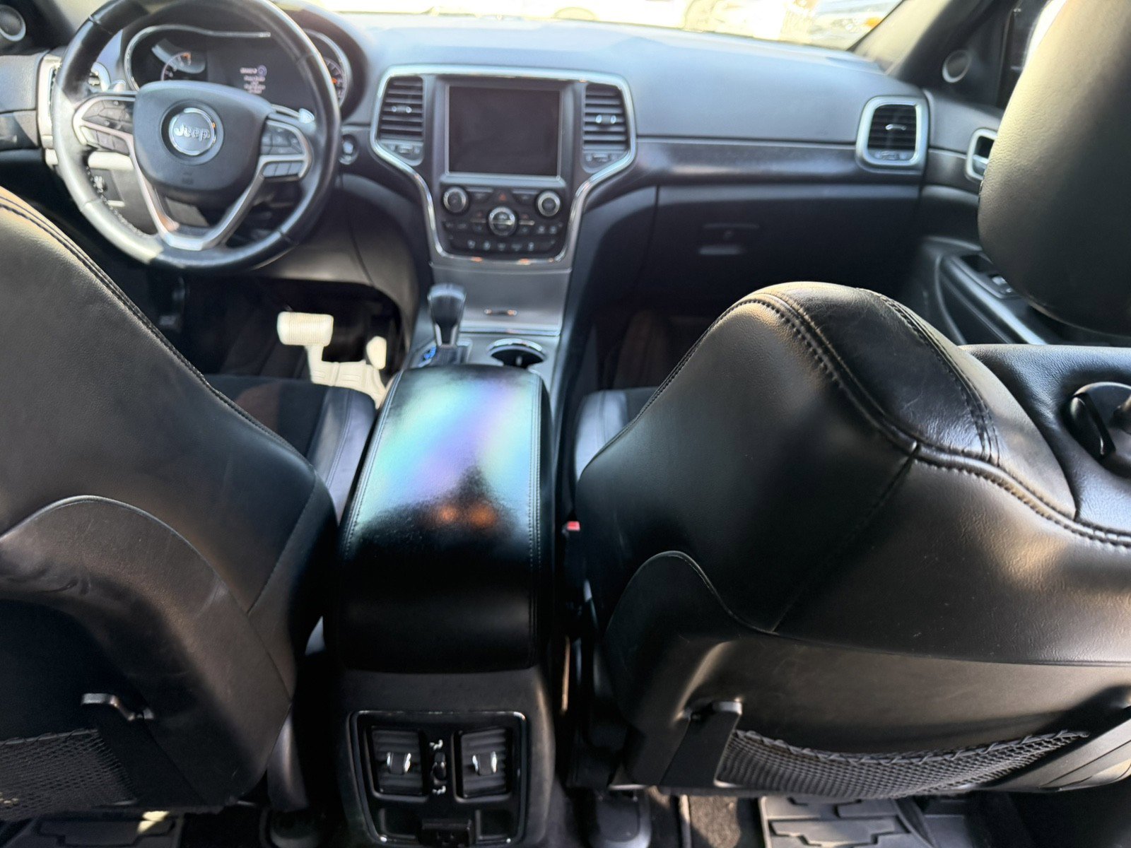 Used 2017 Jeep Grand Cherokee Altitude image 13