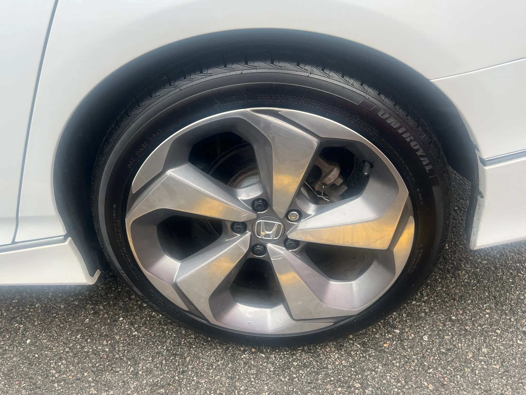 Used 2020 Honda Accord Touring image 10
