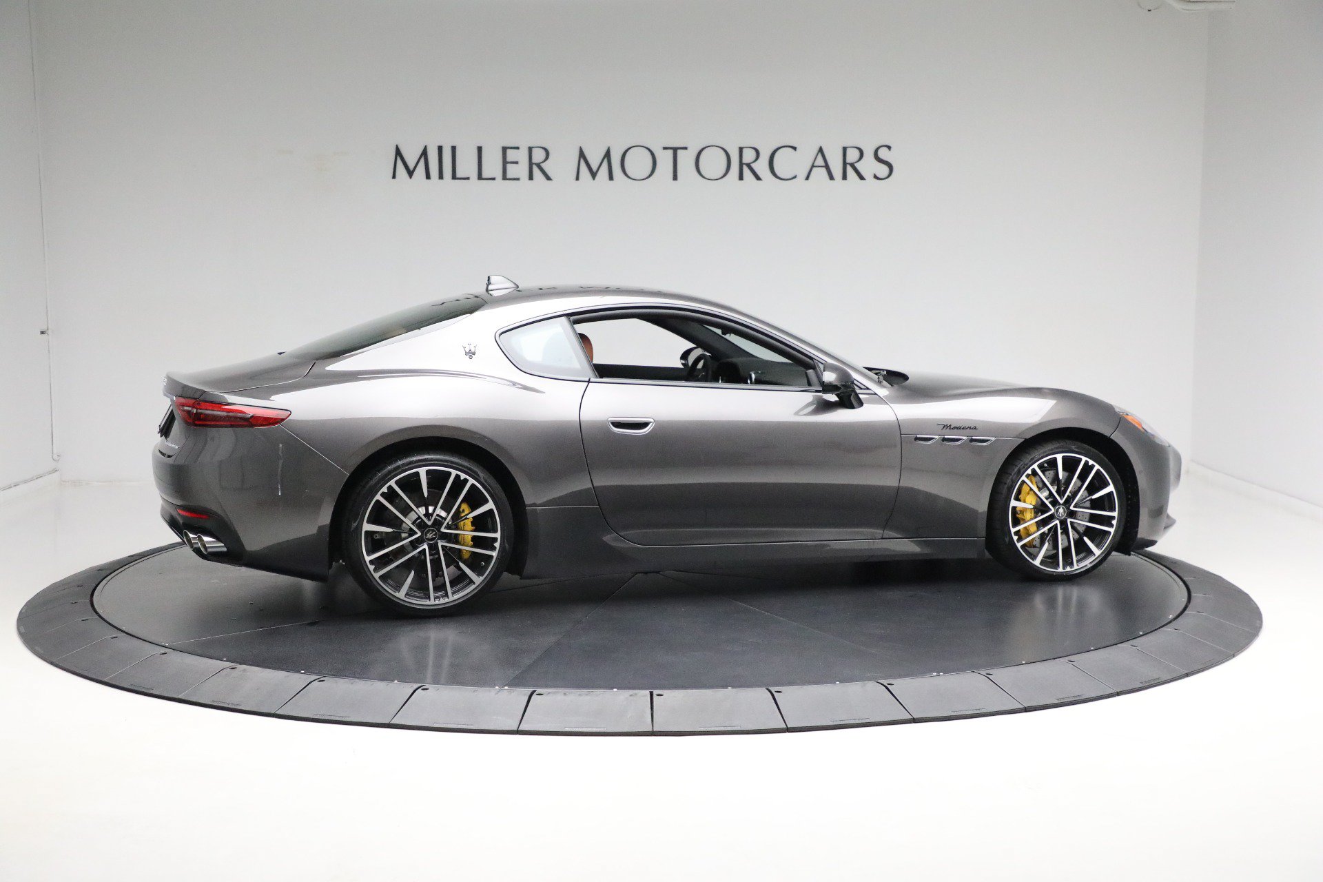 Certified 2024 Maserati GranTurismo Modena AWD/4WD image 13