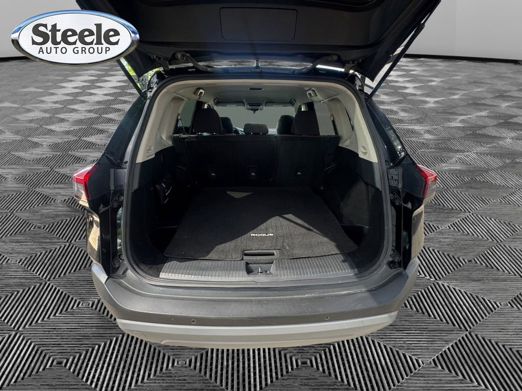 Used 2023 Nissan Rogue SV AWD/4WD image 18