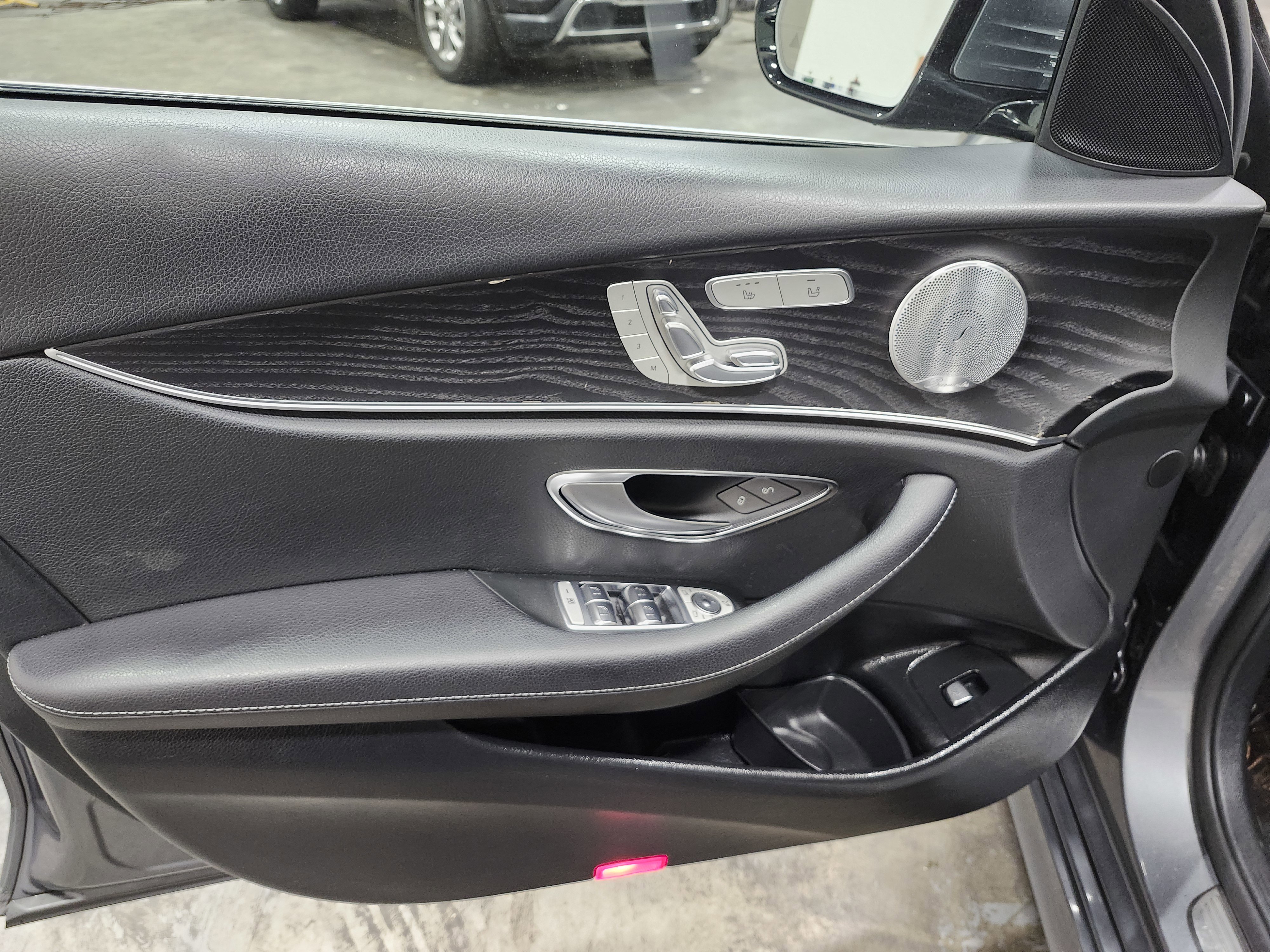 Used 2018 Mercedes-Benz E 400 E 400 w/ Premium 1 Package image 28