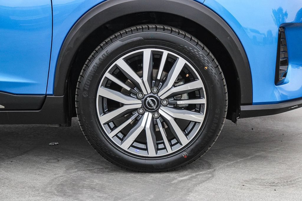 Used 2024 Nissan Kicks SR FWD image 10
