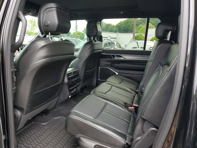 Certified 2024 Jeep Wagoneer Series II AWD/4WD image 14