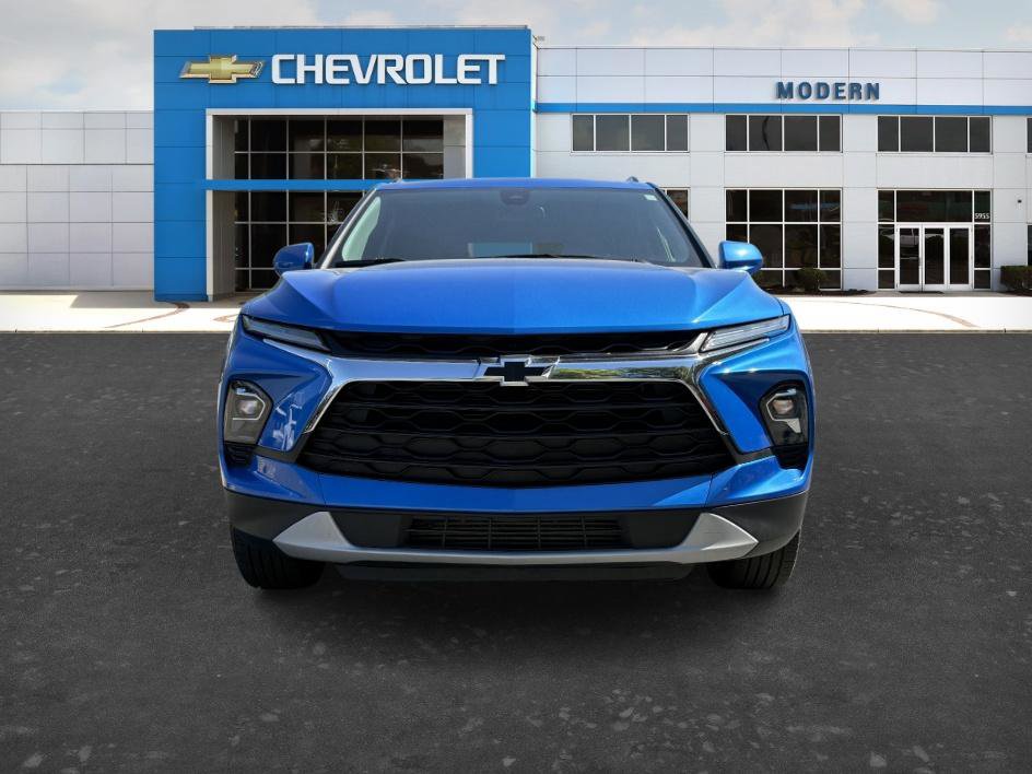 Used 2024 Chevrolet Blazer LT w/ Convenience Package FWD image 3