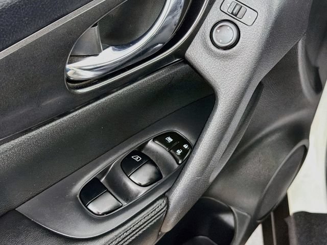 Used 2018 Nissan Rogue S FWD image 17