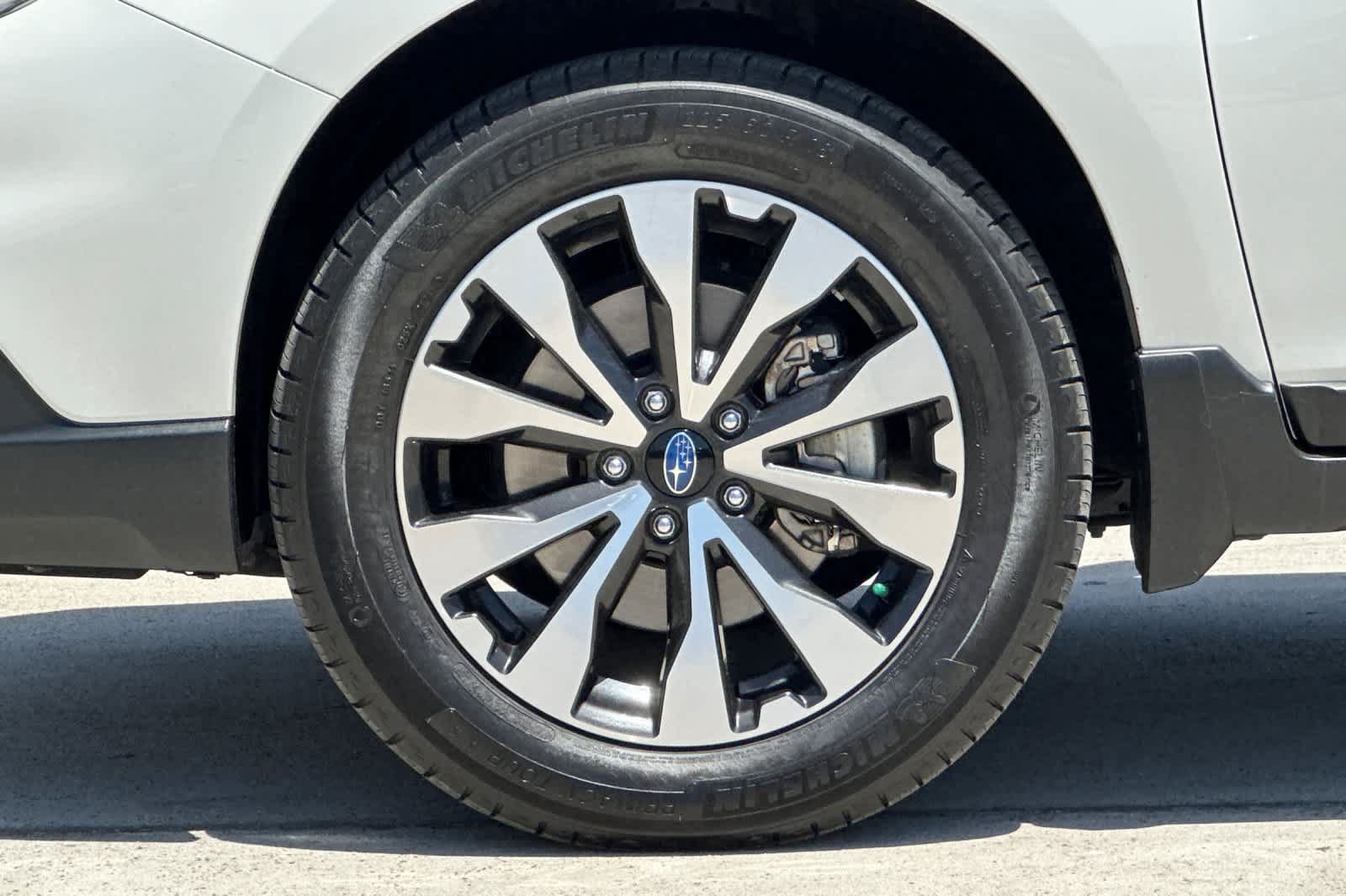Used 2016 Subaru Outback 3.6R Limited AWD/4WD image 25