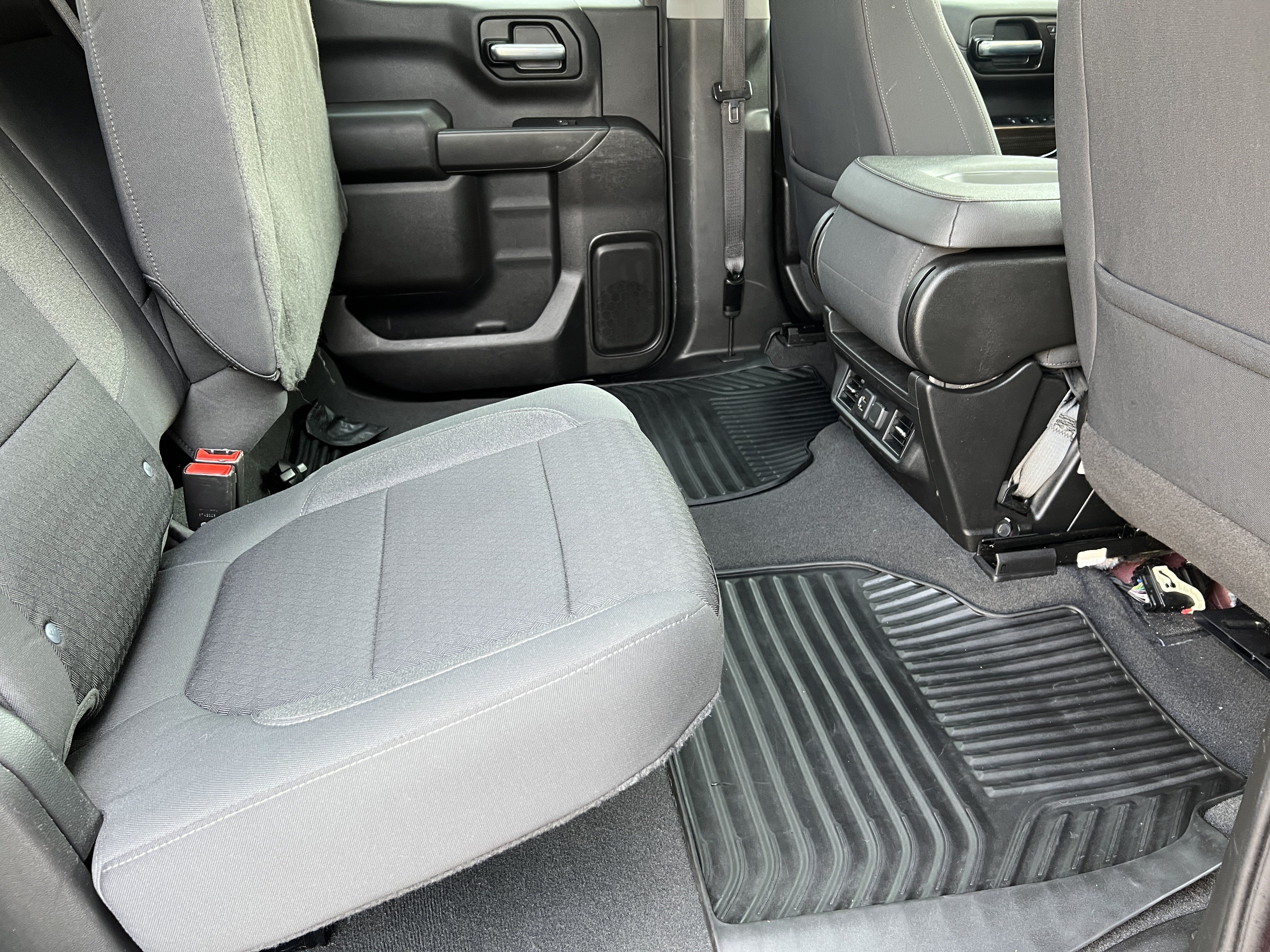 Used 2021 Chevrolet Silverado 1500 LT w/ Z71 Off-Road Package AWD/4WD image 18