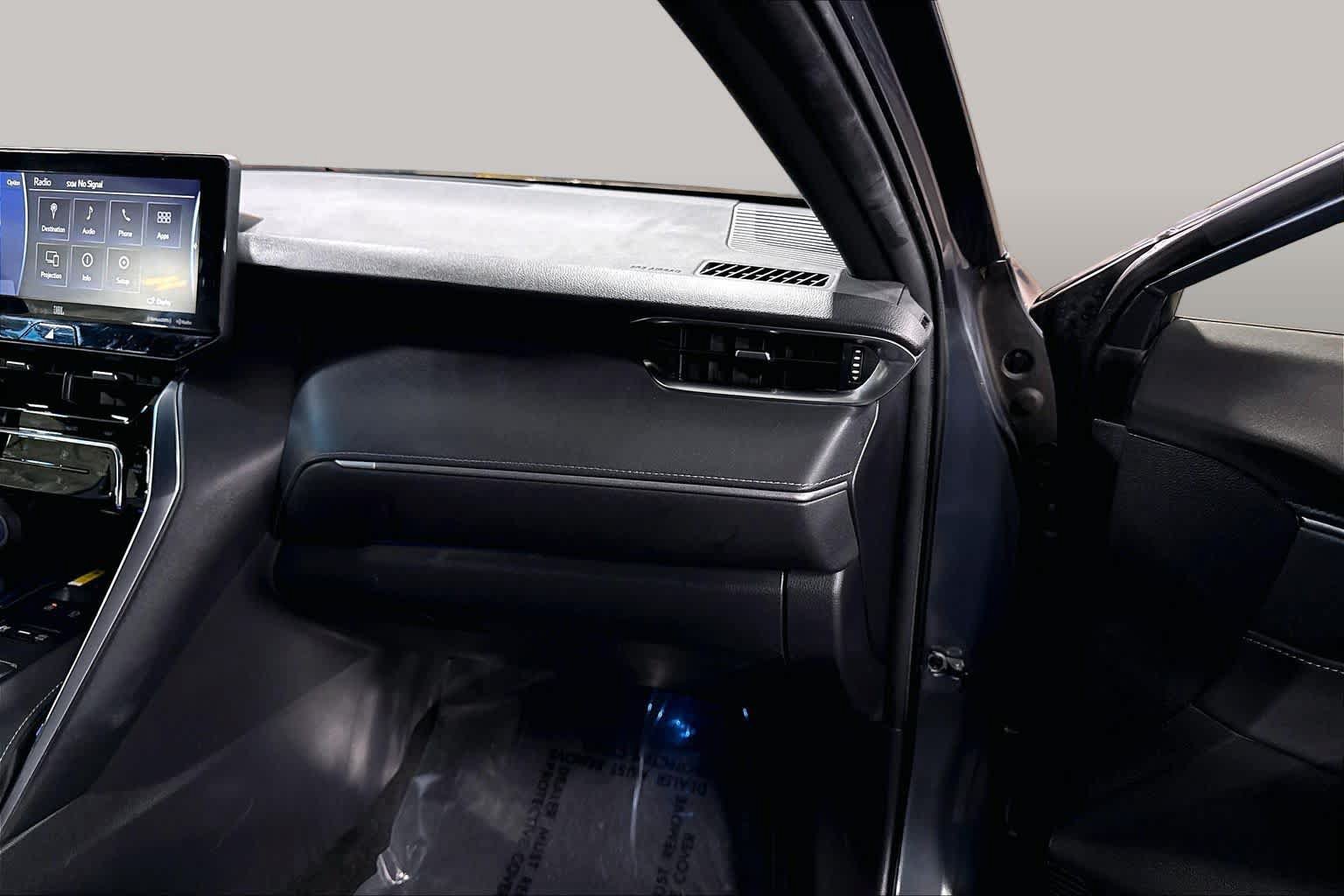 Used 2021 Toyota Venza Limited w/ Advanced Technology Package AWD/4WD image 17