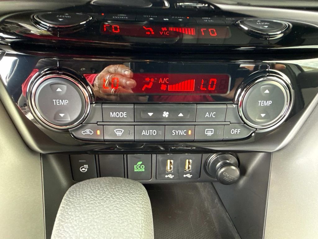 Used 2025 Mitsubishi Eclipse Cross SEL image 29