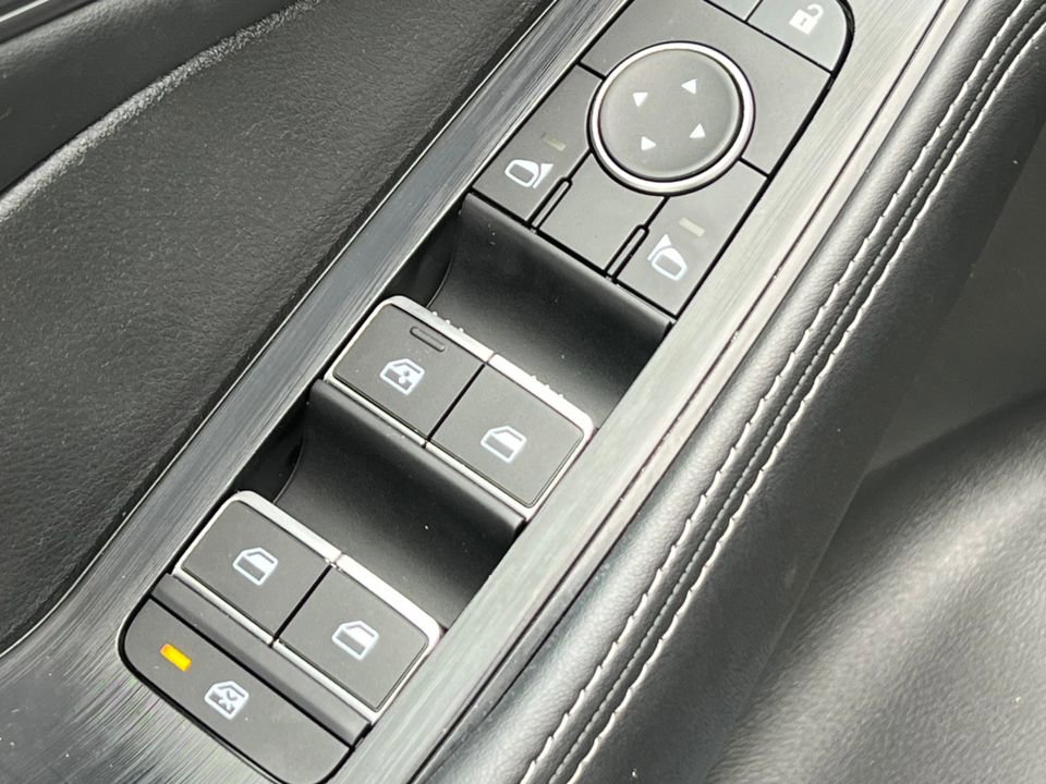 Used 2023 Nissan Rogue SL w/ SL Premium Package image 14