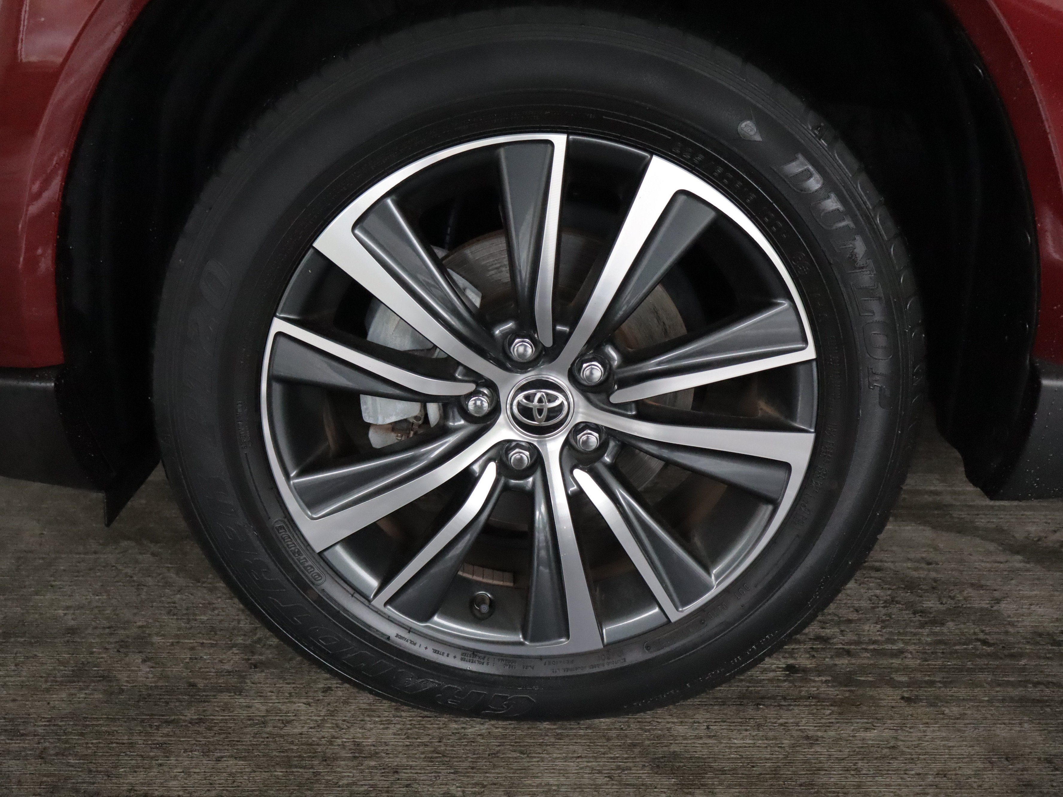 Used 2023 Toyota Venza LE AWD/4WD image 25