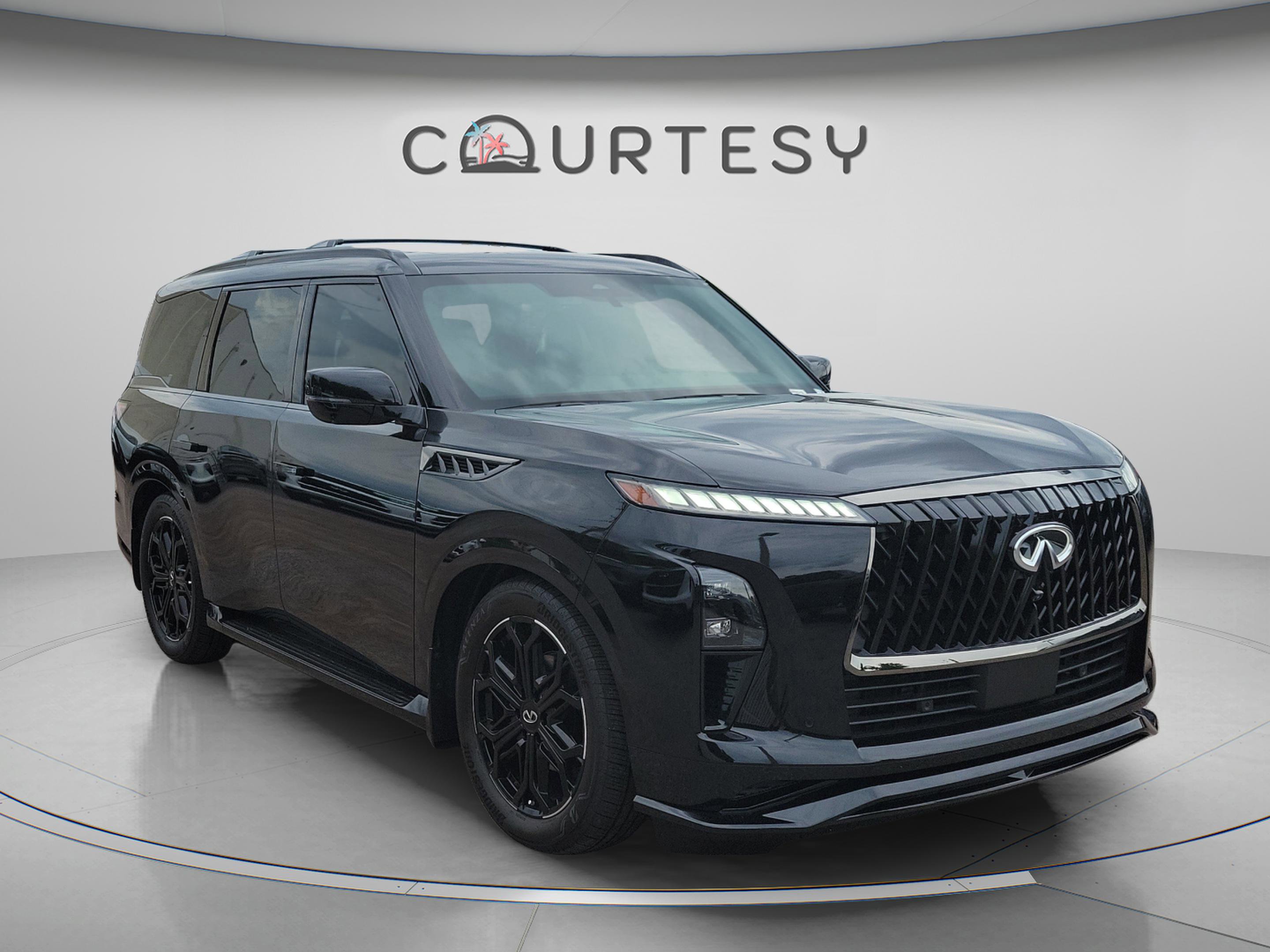 Certified 2026 INFINITI QX80 4WD w/ Sport Exterior Package image 4