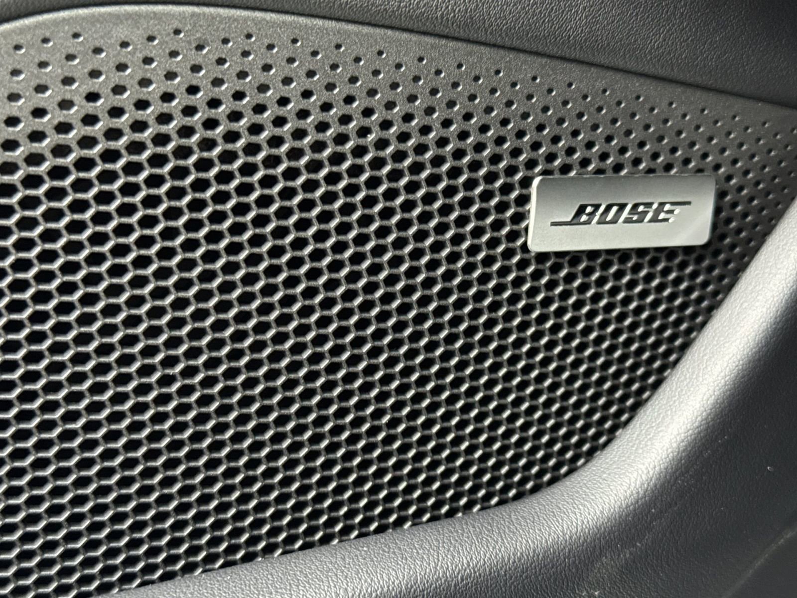 New 2026 Porsche Taycan image 20