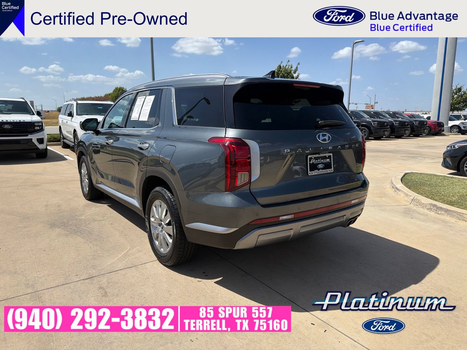 Used 2024 Hyundai Palisade SEL FWD image 3