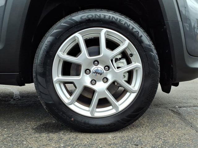 Certified 2023 Jeep Renegade Latitude image 9
