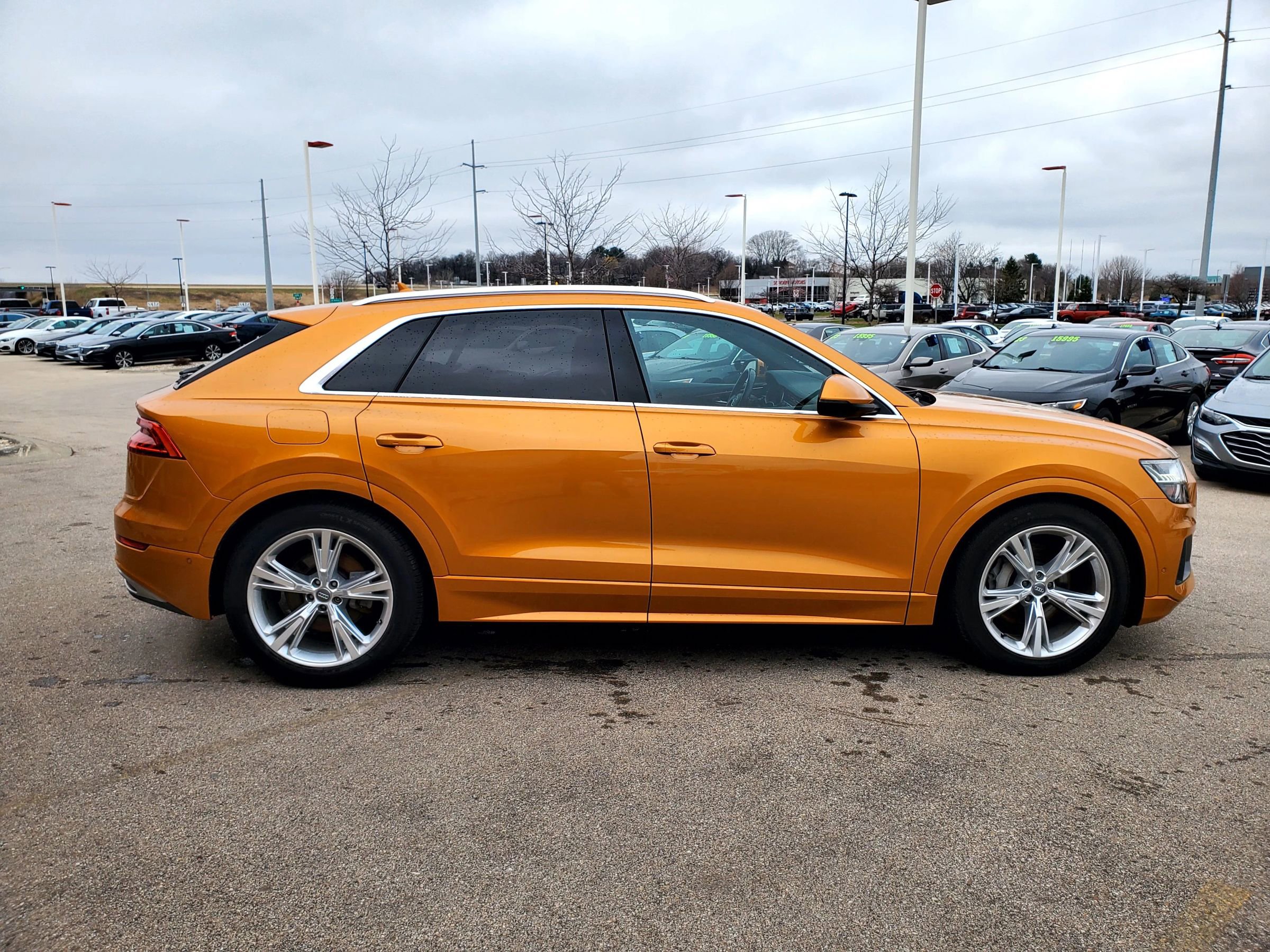 Used 2019 Audi Q8 Prestige w/ Luxury Package AWD/4WD image 4